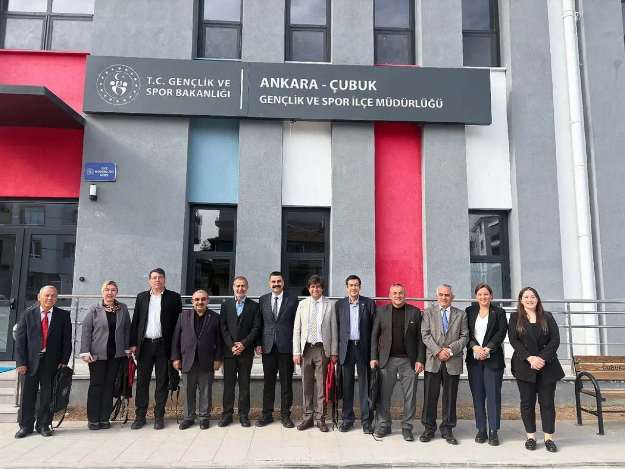 CHP Çubuk İlçe Başkanlığı, Gençlik ve Spor Müdürü ile Görüştü CHP Çubuk İlçe Başkanlığı, Gençlik ve Spor Müdürü ile Görüştü