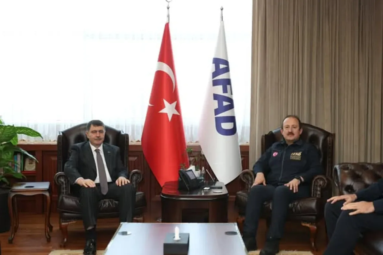 Ankara'da Öğrencilerin Gazze İçin Düzenlediği Kermesten 101 Milyon TL Bağış Ankara'da Öğrencilerin Gazze İçin Düzenlediği Kermesten 101 Milyon TL Bağış