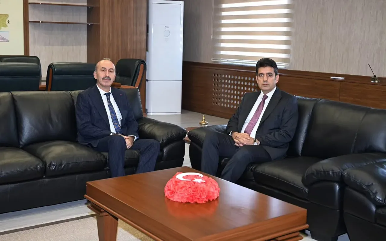 Balıkesir İl Tarım ve Orman Müdürü, İl Emniyet Müdürlüğü'nü Ziyaret Etti Balıkesir İl Tarım ve Orman Müdürü, İl Emniyet Müdürlüğü'nü Ziyaret Etti