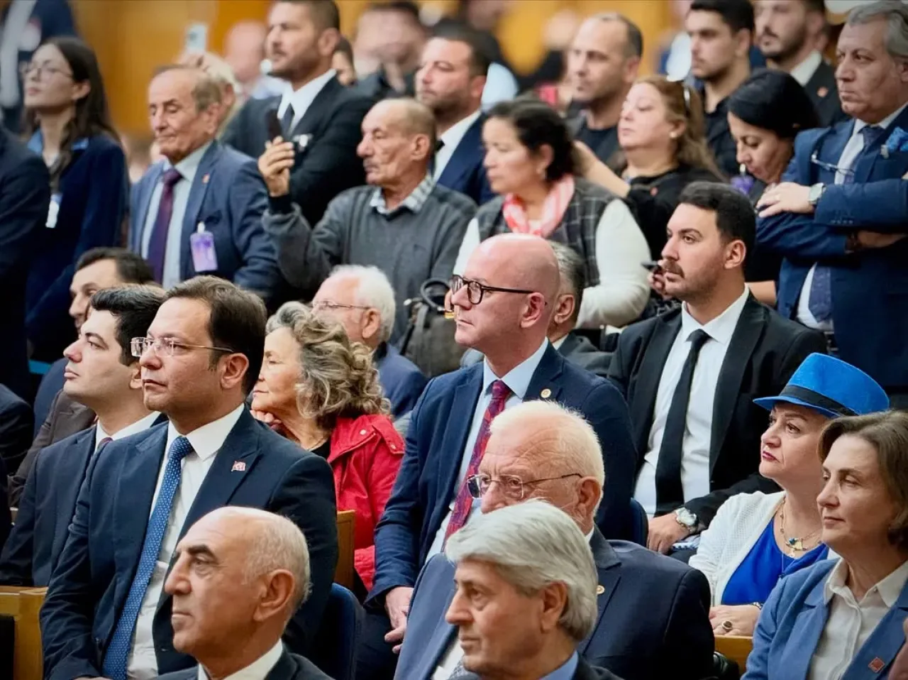 Sındırgı'da Deprem Endişesi: CHP'li Vekillerden Afet Bölgesi İlanı Çağrısı Sındırgı'da Deprem Endişesi: CHP'li Vekillerden Afet Bölgesi İlanı Çağrısı