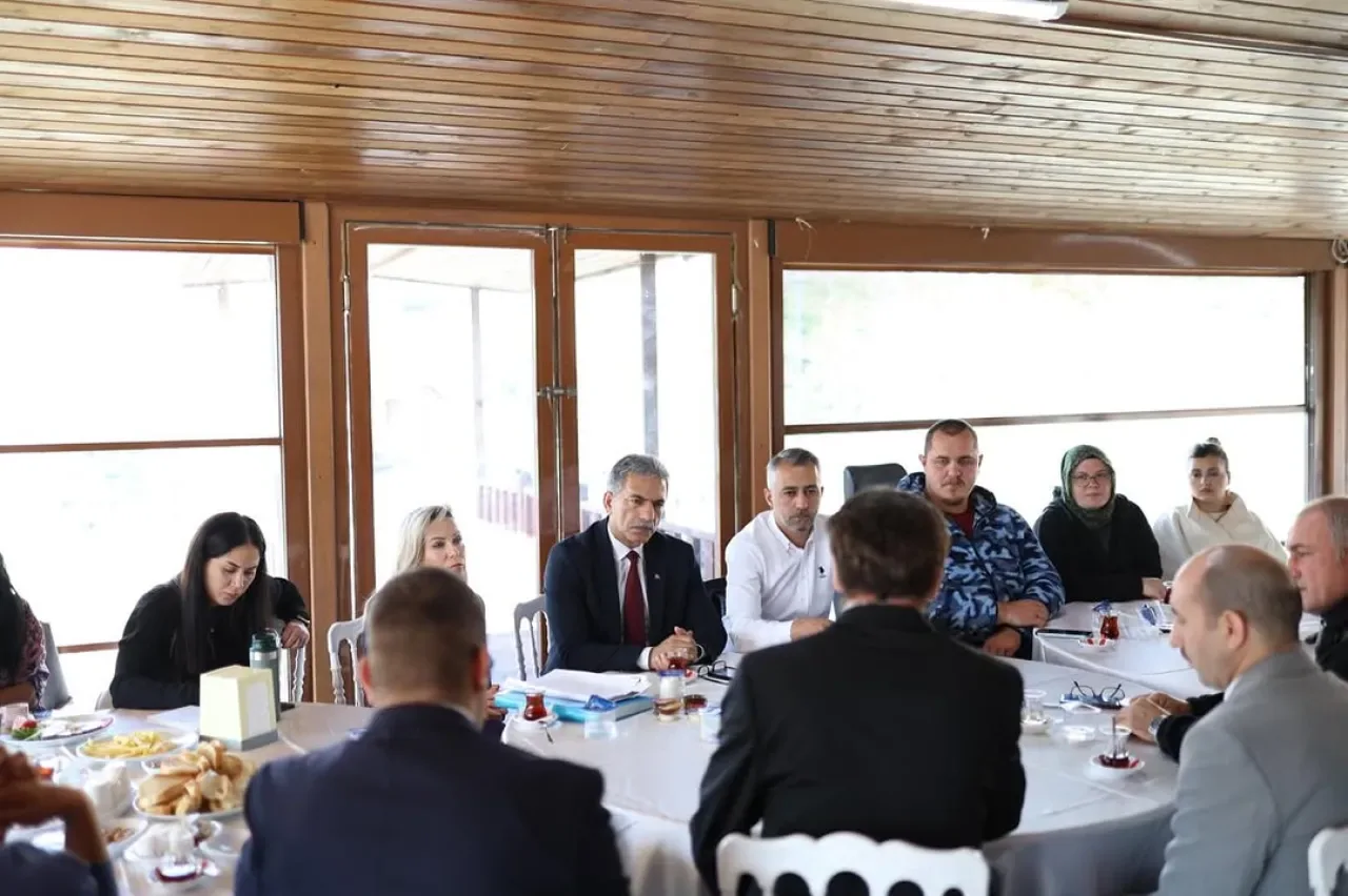Gemlik'te Engelli Bireylerin İhtiyaçları İçin Önemli Toplantı Gemlik'te Engelli Bireylerin İhtiyaçları İçin Önemli Toplantı