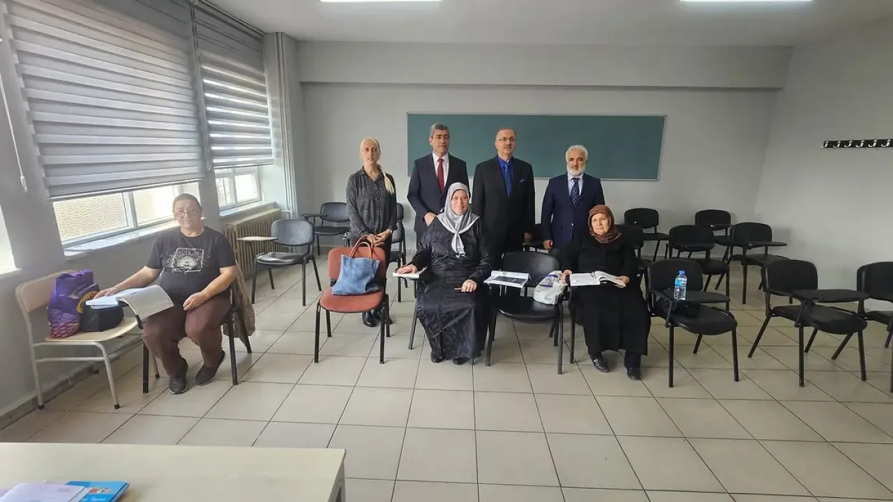 Ataşehir'de Halk Eğitimi Merkezi Ziyareti Ataşehir'de Halk Eğitimi Merkezi Ziyareti