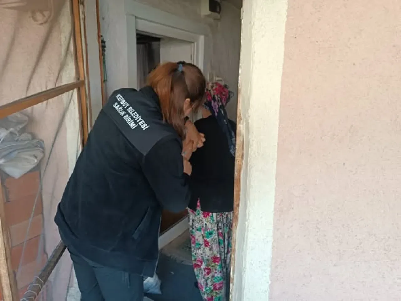 Kepsut Belediyesi Mahallelere Mobil Sağlık Hizmeti Götürdü ve Altyapı Çalışmalarını Sürdürdü Kepsut Belediyesi Mahallelere Mobil Sağlık Hizmeti Götürdü ve Altyapı Çalışmalarını Sürdürdü