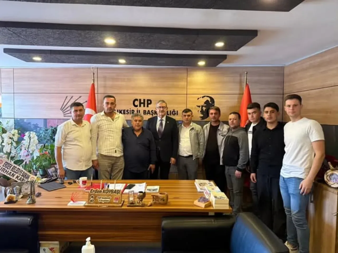 CHP Balıkesir İl Başkanlığı'na Havran'dan Ziyaret CHP Balıkesir İl Başkanlığı'na Havran'dan Ziyaret