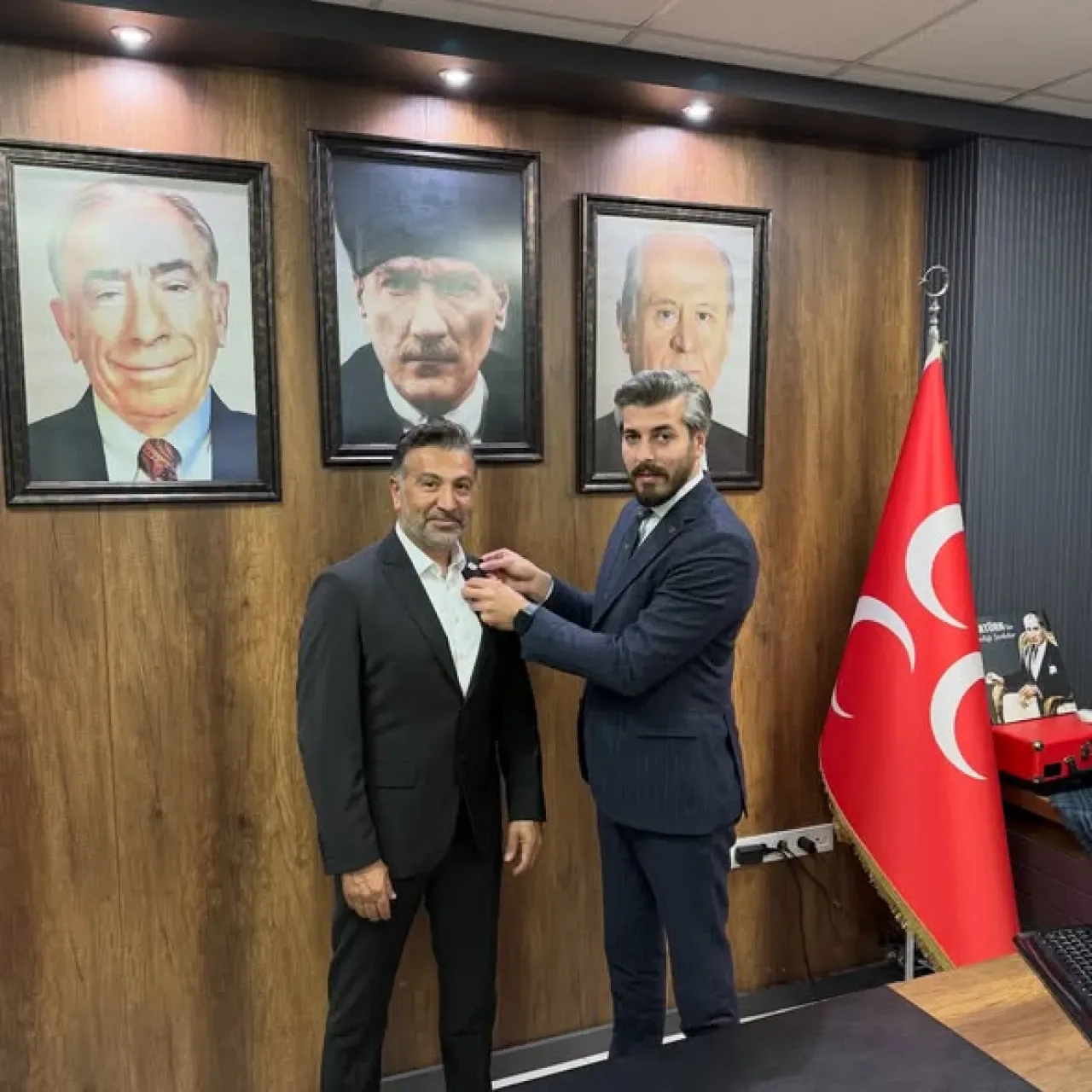 MHP Başakşehir'e Yeni İlçe Başkan Yardımcısı: Murat Bayram MHP Başakşehir'e Yeni İlçe Başkan Yardımcısı: Murat Bayram