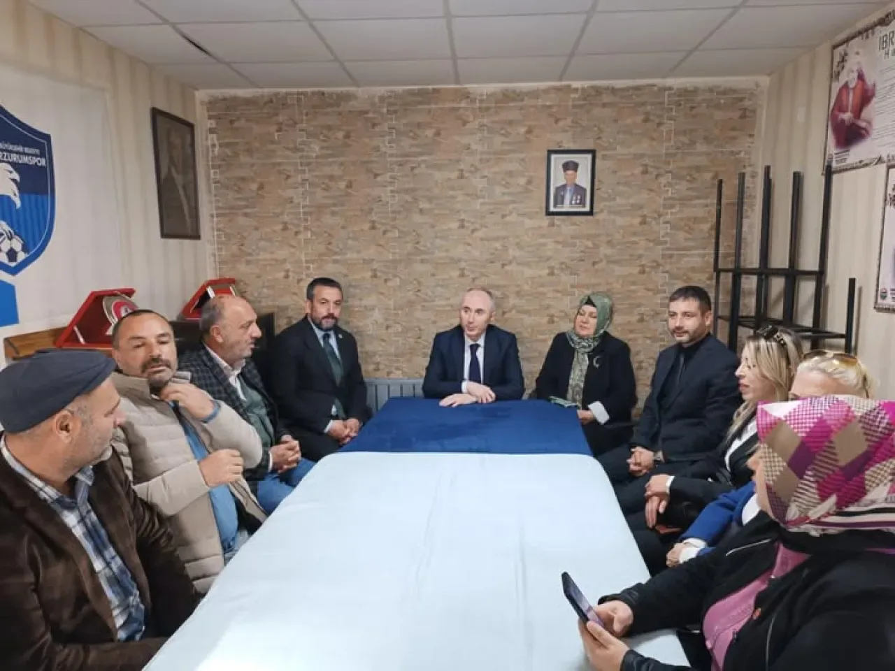 MHP'den Kahramankazan Erzurumlular Derneği'ne Ziyaret MHP'den Kahramankazan Erzurumlular Derneği'ne Ziyaret