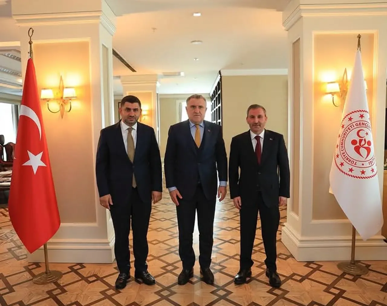 İstanbul Sultanbeyli'de Gençlik ve Spor Yatırımları İstişaresi İstanbul Sultanbeyli'de Gençlik ve Spor Yatırımları İstişaresi