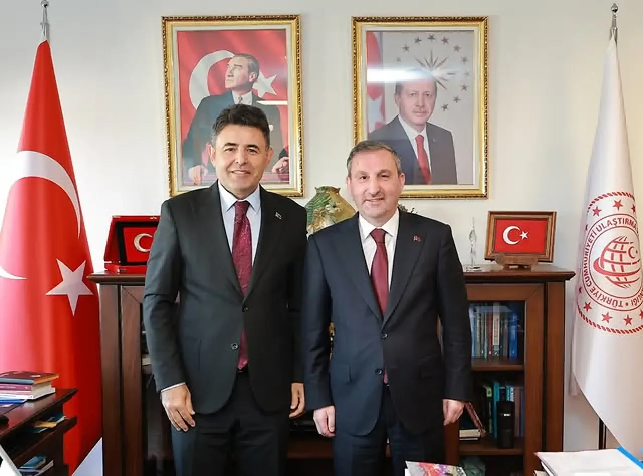 Sultanbeyli Belediye Başkanı Tombaş, Ulaştırma Bakan Yardımcısı ile Altyapı Projelerini Görüştü Sultanbeyli Belediye Başkanı Tombaş, Ulaştırma Bakan Yardımcısı ile Altyapı Projelerini Görüştü