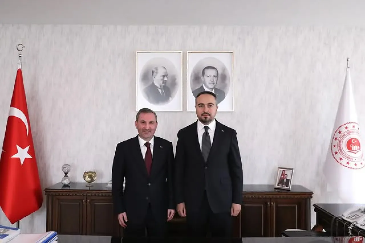 Sultanbeyli'de Kentsel Dönüşüm ve Yeni Şehircilik Vizyonu Masaya Yatırıldı Sultanbeyli'de Kentsel Dönüşüm ve Yeni Şehircilik Vizyonu Masaya Yatırıldı