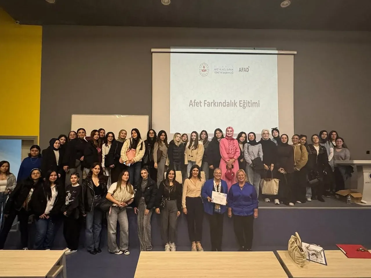 İstanbul Okan Üniversitesi'nde Afet Farkındalık Eğitimi Düzenlendi İstanbul Okan Üniversitesi'nde Afet Farkındalık Eğitimi Düzenlendi