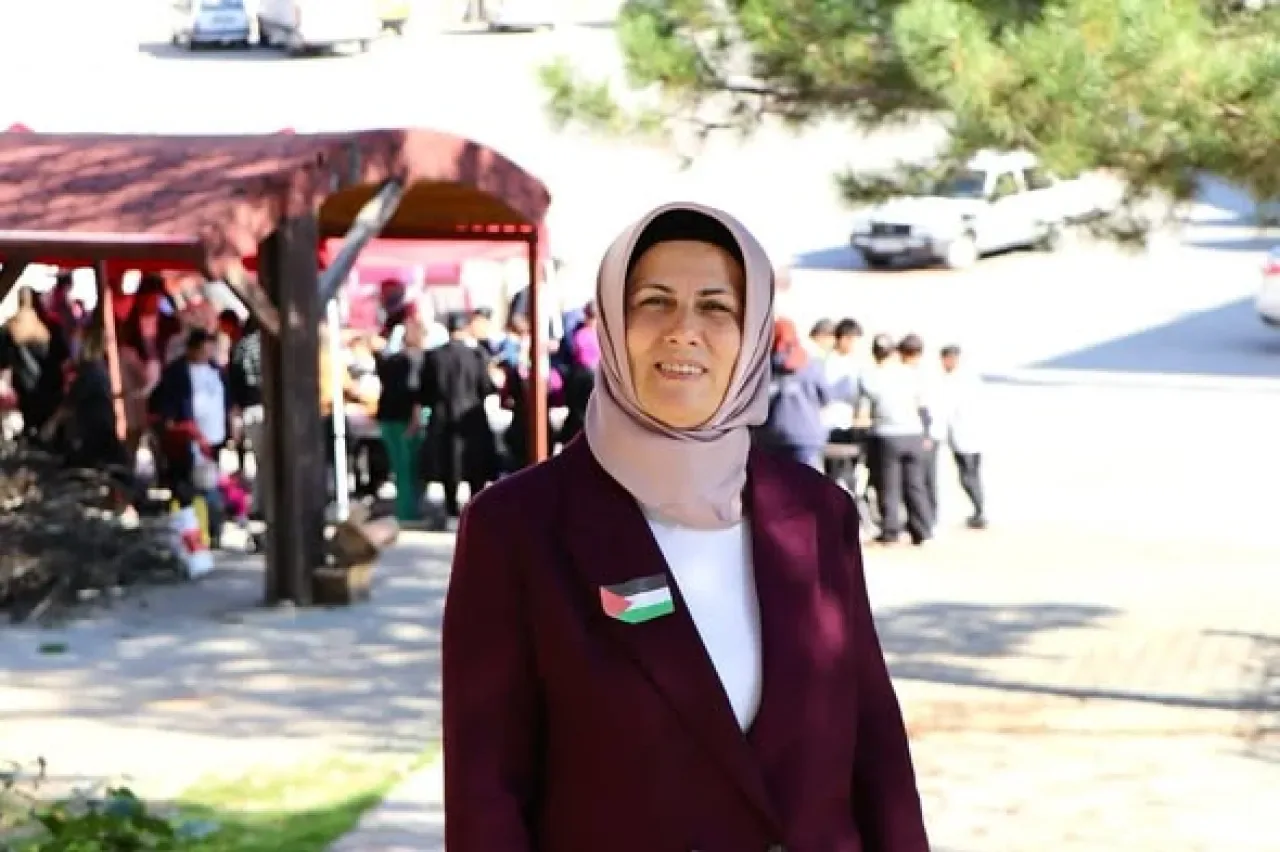 İbradı'da Eğitim Kurumları Filistin İçin Dayanışma Kermesi Düzenledi İbradı'da Eğitim Kurumları Filistin İçin Dayanışma Kermesi Düzenledi