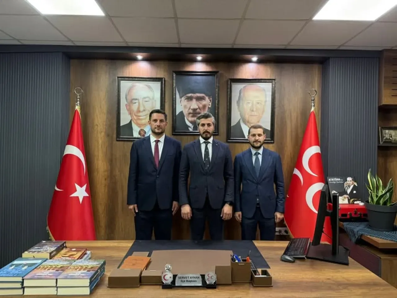 MHP Başakşehir'de Teşkilat Başkanlığı Görev Değişimi MHP Başakşehir'de Teşkilat Başkanlığı Görev Değişimi