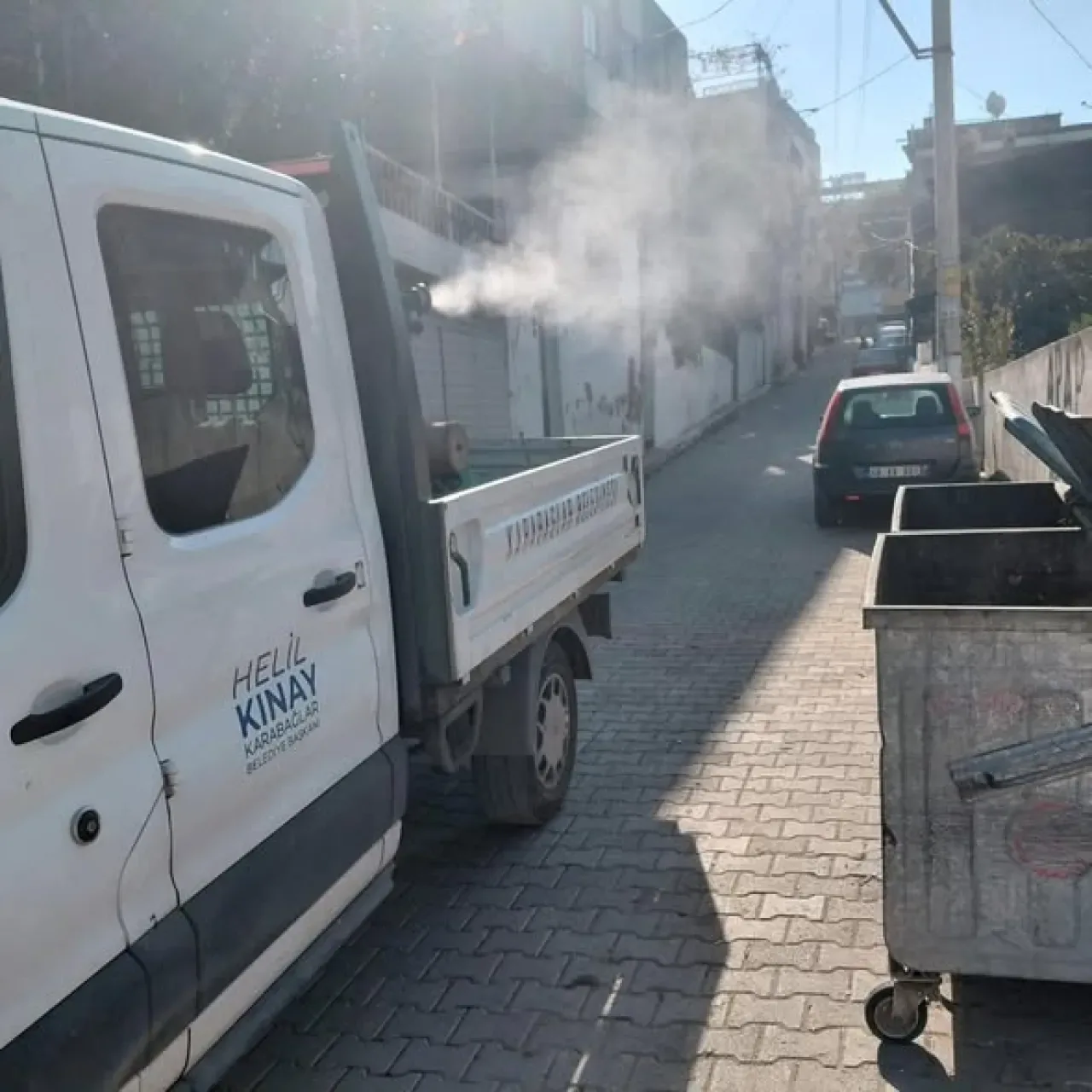 Karabağlar Belediyesi'nden Haşere Mücadelesi: Mahalleler İlaçlandı Karabağlar Belediyesi'nden Haşere Mücadelesi: Mahalleler İlaçlandı
