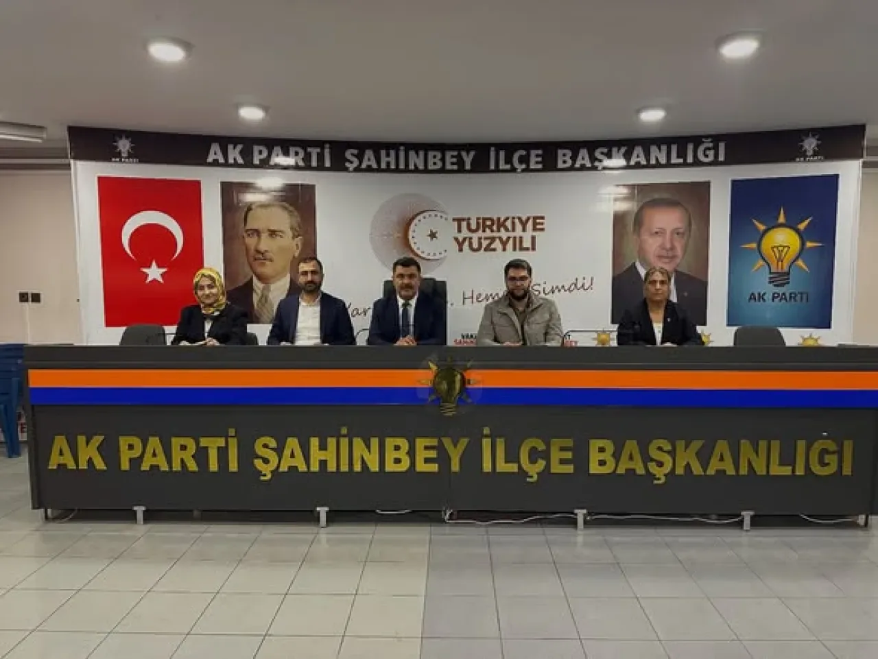 AK Parti Şahinbey'de Haftalık Değerlendirme Toplantısı Yapıldı AK Parti Şahinbey'de Haftalık Değerlendirme Toplantısı Yapıldı