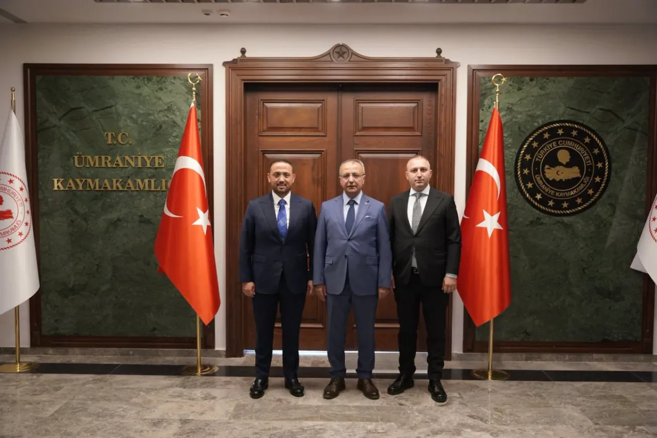 İş İnsanları Ümraniye Kaymakamı'nı Ziyaret Etti İş İnsanları Ümraniye Kaymakamı'nı Ziyaret Etti