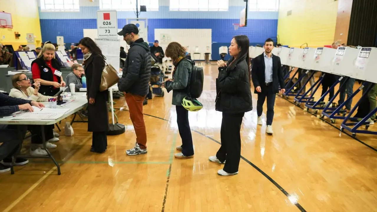 New York'ta Tarihi Belediye Başkanlığı Seçimi: Üçlü Yarış Heyecanı New York'ta Tarihi Belediye Başkanlığı Seçimi: Üçlü Yarış Heyecanı