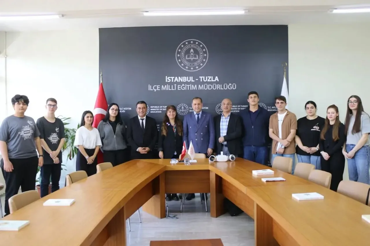 Tuzlalı Öğretmen ve Öğrenciler, Litvanya'daki Avrupa STEM Festivali'nde Türkiye'yi Temsil Edecek Tuzlalı Öğretmen ve Öğrenciler, Litvanya'daki Avrupa STEM Festivali'nde Türkiye'yi Temsil Edecek