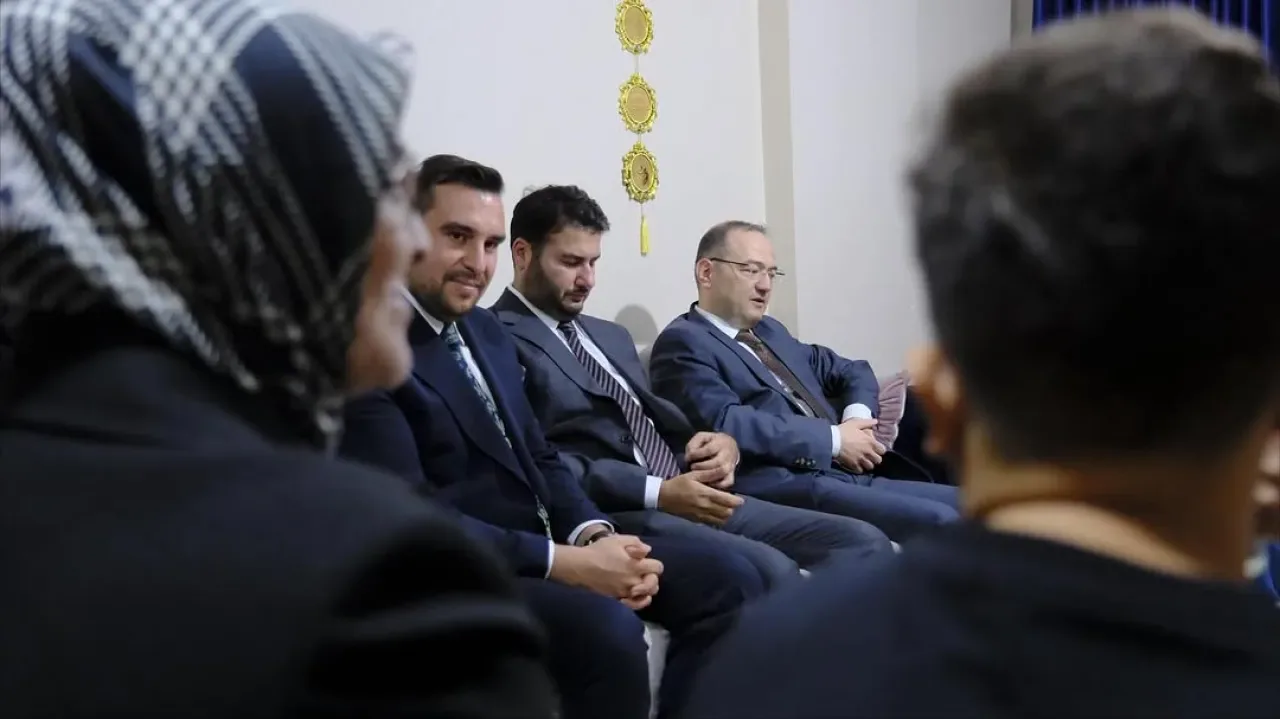 MHP Gölbaşı İlçe Teşkilatı, Karpuz Ailesi'ne Nezaket Ziyaretinde Bulundu MHP Gölbaşı İlçe Teşkilatı, Karpuz Ailesi'ne Nezaket Ziyaretinde Bulundu