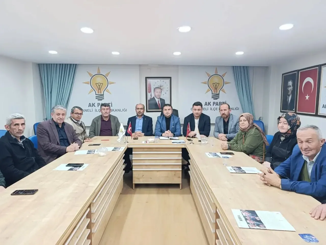 AK Parti Orhaneli'nde Haftalık Yönetim Kurulu Toplantısı Gerçekleştirildi AK Parti Orhaneli'nde Haftalık Yönetim Kurulu Toplantısı Gerçekleştirildi