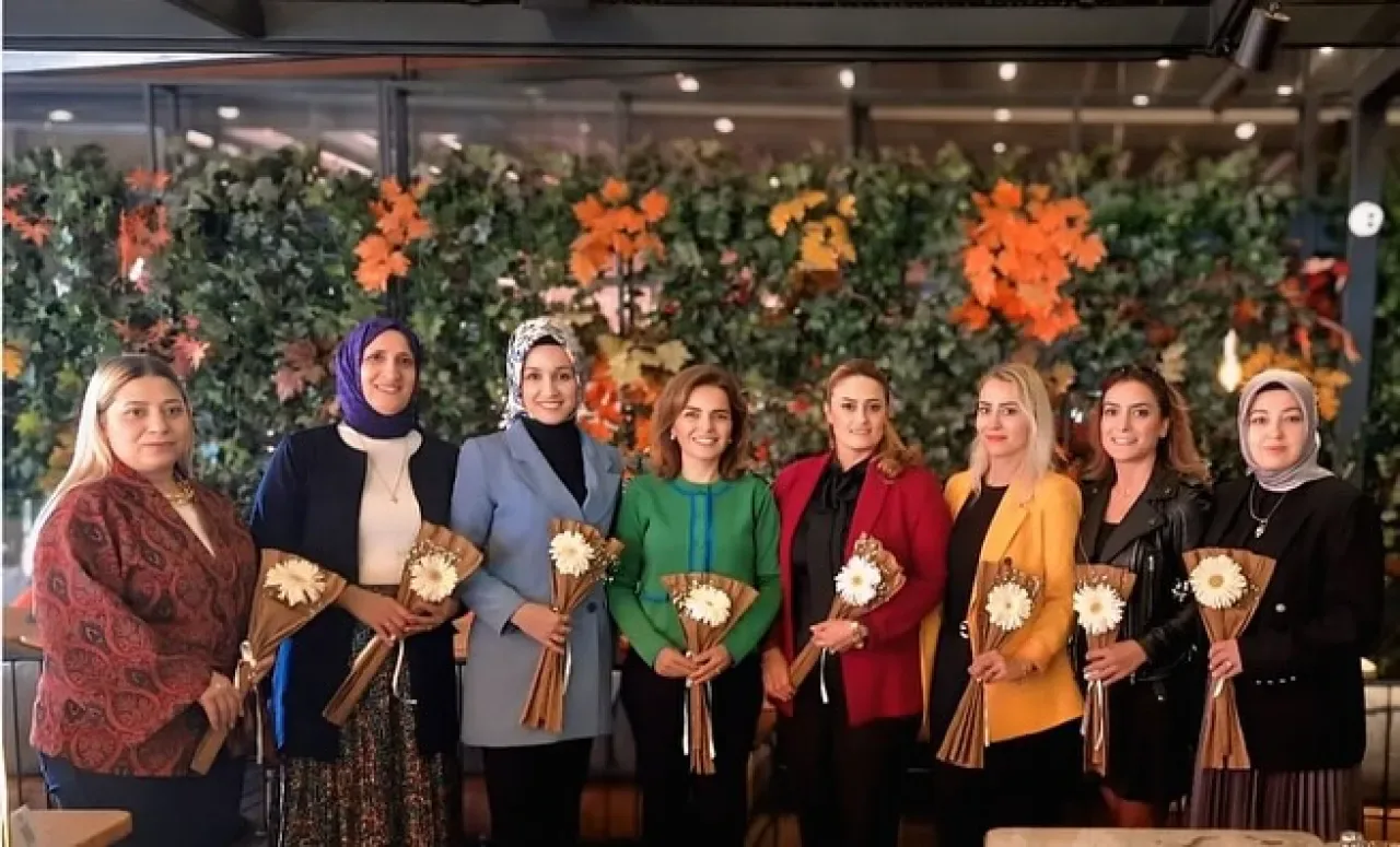 Eğitim Bir-Sen Avcılar Kadın Komisyonu Türkiye Birincisi Oldu Eğitim Bir-Sen Avcılar Kadın Komisyonu Türkiye Birincisi Oldu