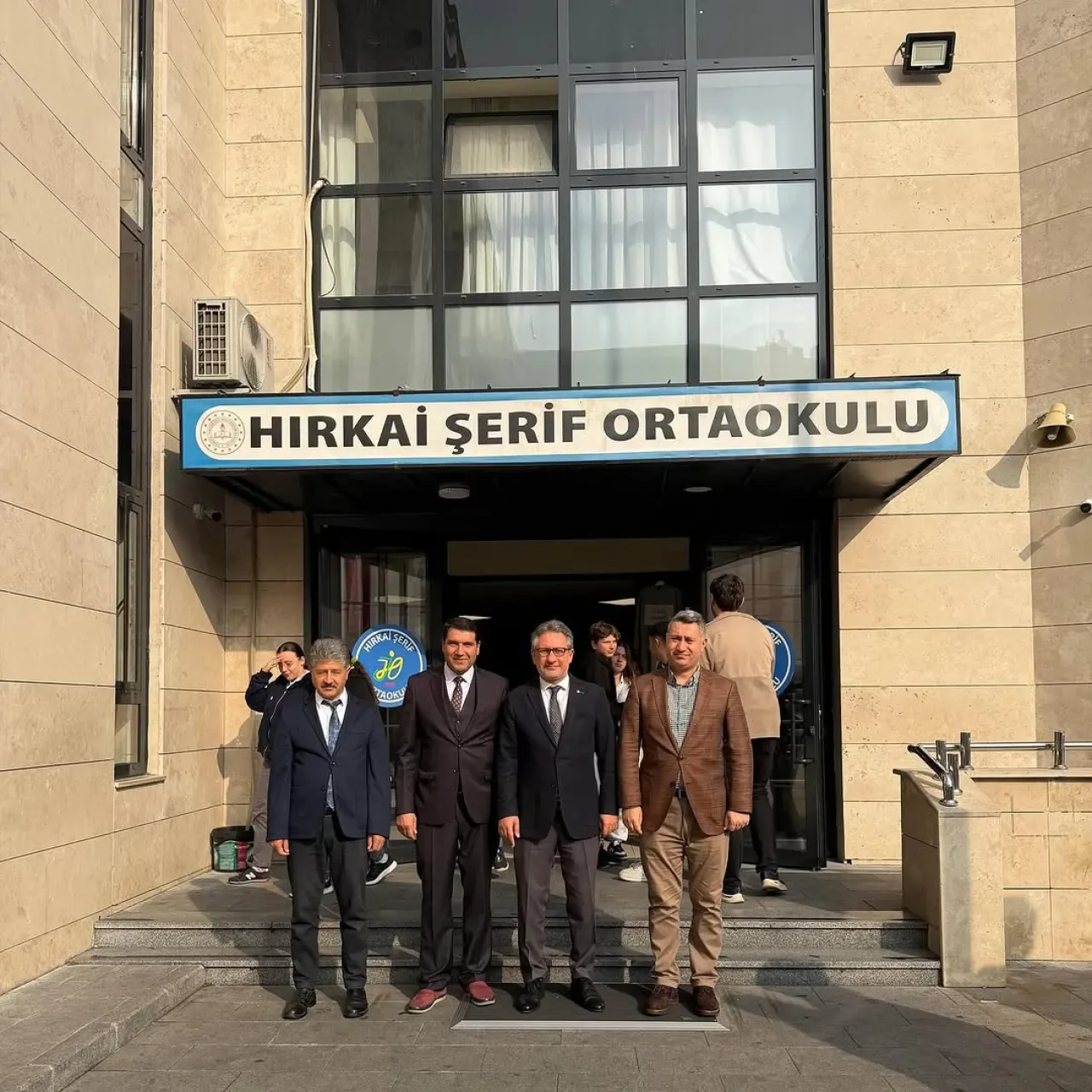 Fatih İlçe Milli Eğitim Müdürü Dr. Muhammet Fatih Çepni, Sınav Merkezlerinde İnceleme Yaptı Fatih İlçe Milli Eğitim Müdürü Dr. Muhammet Fatih Çepni, Sınav Merkezlerinde İnceleme Yaptı