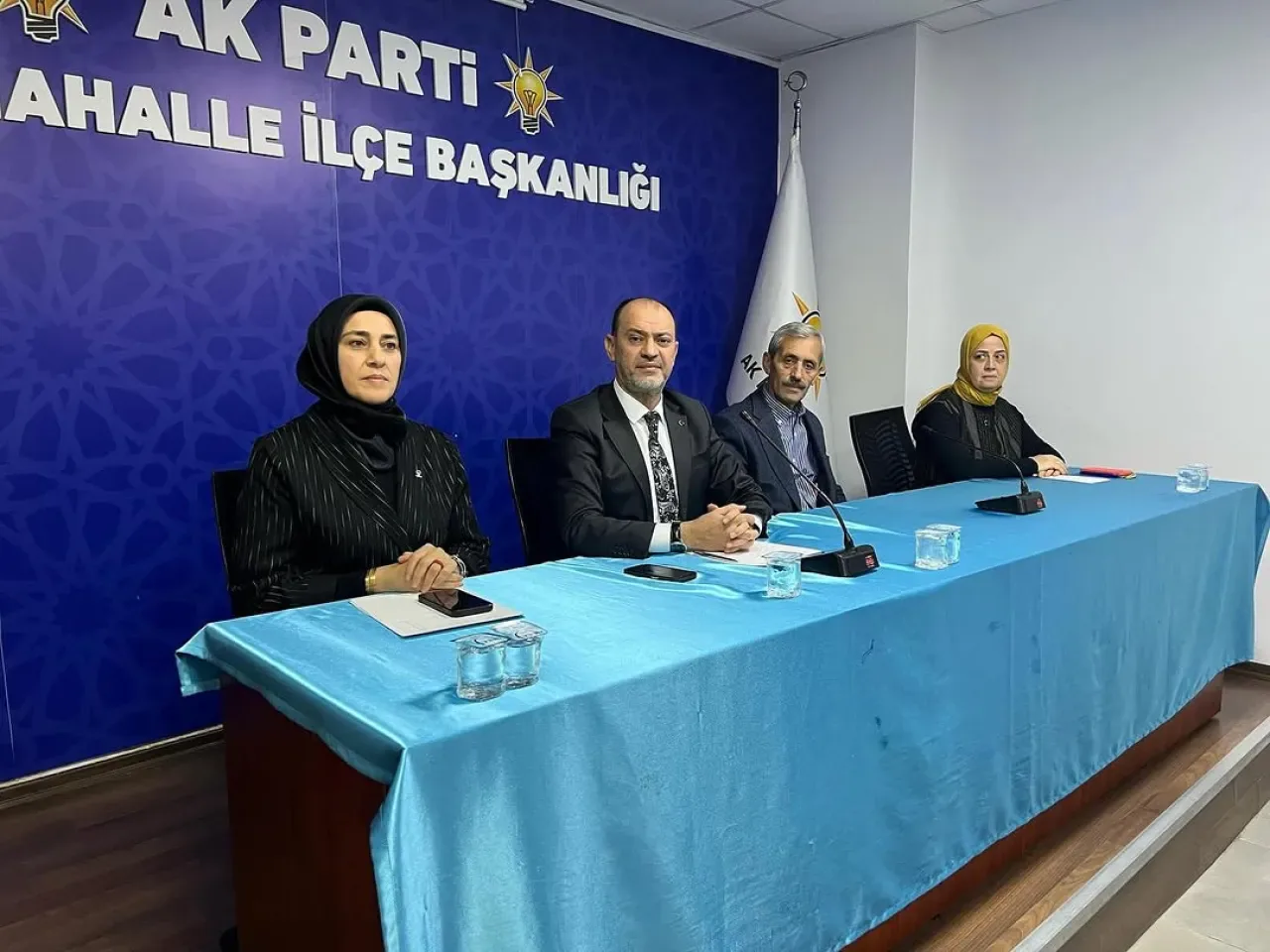 AK Parti Yenimahalle'de Haftalık Olağan Yönetim Kurulu Toplantısı Gerçekleştirildi AK Parti Yenimahalle'de Haftalık Olağan Yönetim Kurulu Toplantısı Gerçekleştirildi