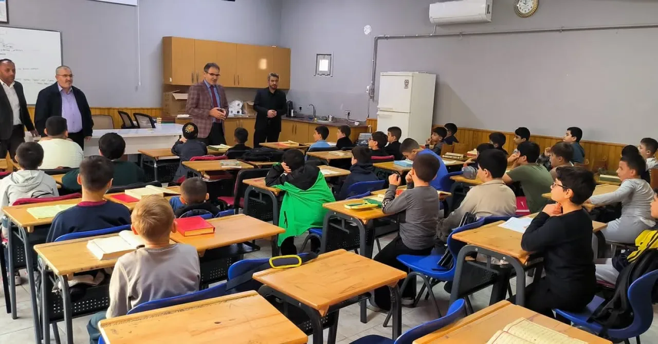 Bağcılar'da 7-10 Yaş Grubu Kur'an Kursu Öğrencileri Ziyaret Edildi Bağcılar'da 7-10 Yaş Grubu Kur'an Kursu Öğrencileri Ziyaret Edildi