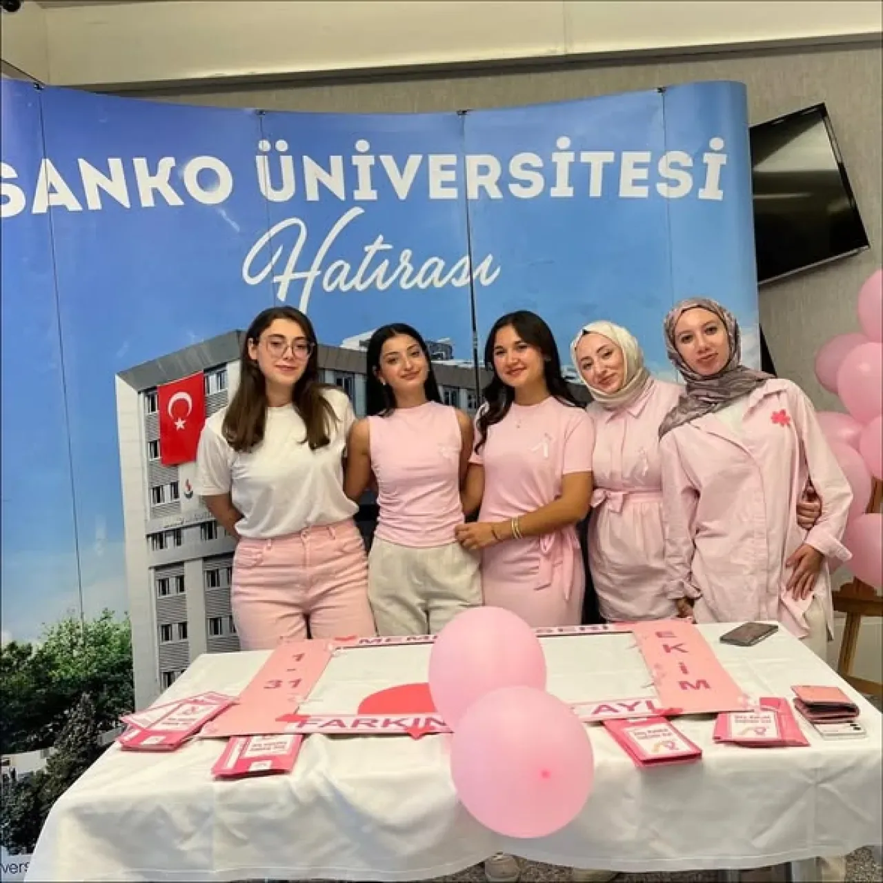 Sanko Üniversitesi'nde Meme Kanseri Farkındalık Etkinliği Düzenlendi Sanko Üniversitesi'nde Meme Kanseri Farkındalık Etkinliği Düzenlendi
