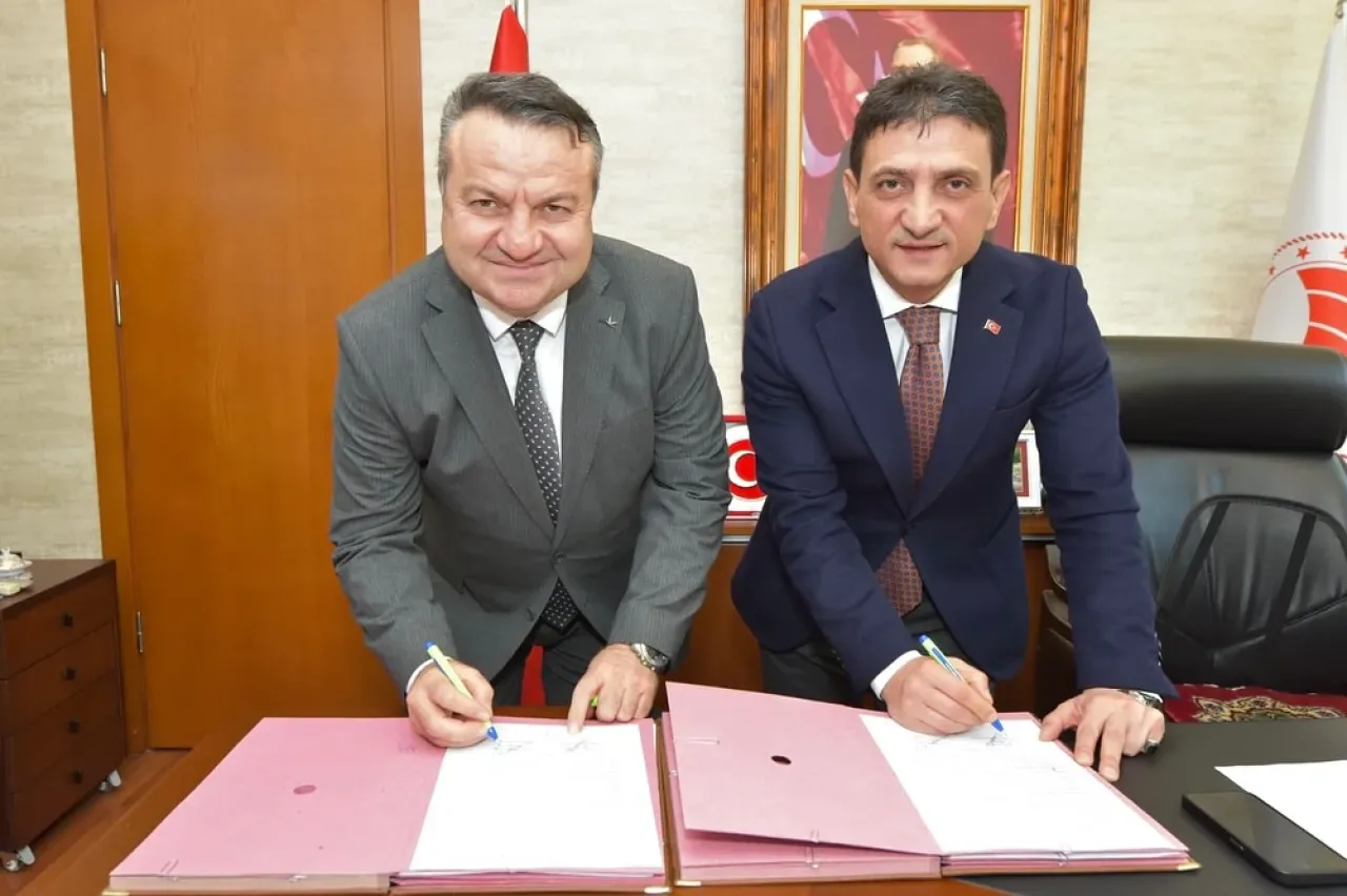 İstanbul Arel Üniversitesi ve İl Tarım Müdürlüğü'nden Sürdürülebilir Tarım İçin İş Birliği İstanbul Arel Üniversitesi ve İl Tarım Müdürlüğü'nden Sürdürülebilir Tarım İçin İş Birliği