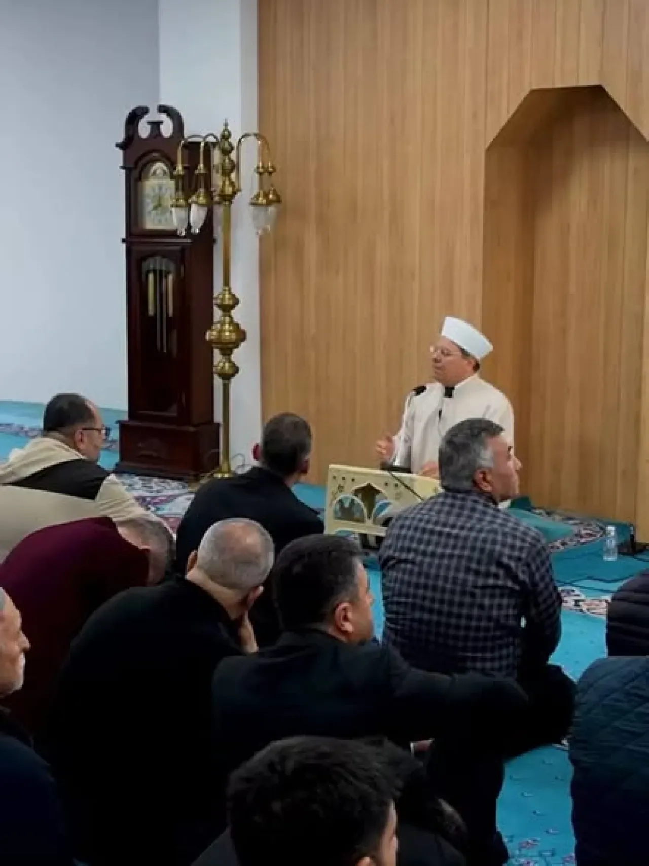 Arnavutköy Merkez Camii İçin Geçici Mescit Açıldı Arnavutköy Merkez Camii İçin Geçici Mescit Açıldı
