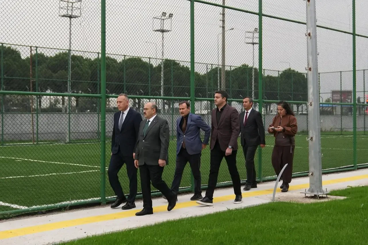 Balıkesir'de Engelsiz Gençlik Merkezi Yapımı Hızla Tamamlanıyor Balıkesir'de Engelsiz Gençlik Merkezi Yapımı Hızla Tamamlanıyor