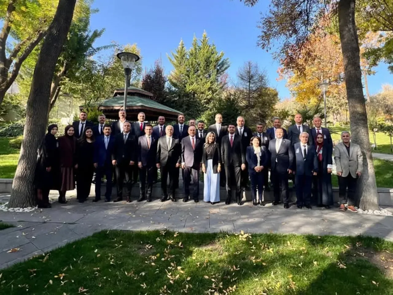 Mevlüt Çavuşoğlu'ndan Milletvekilleri ile Önemli Buluşma Mevlüt Çavuşoğlu'ndan Milletvekilleri ile Önemli Buluşma