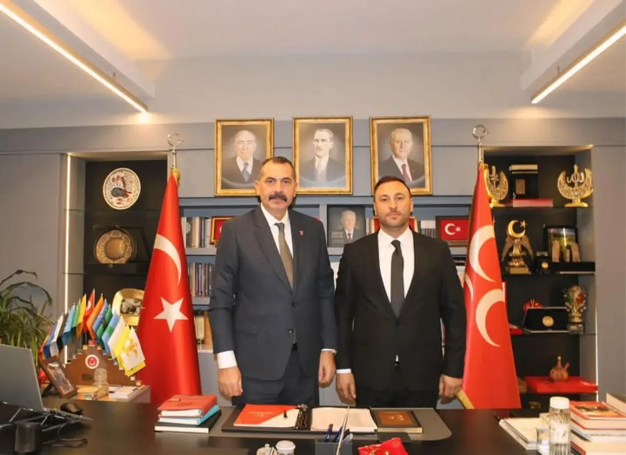 MHP'de Pendik İlçe Başkanlığına Eşref Eryılmaz Atandı MHP'de Pendik İlçe Başkanlığına Eşref Eryılmaz Atandı