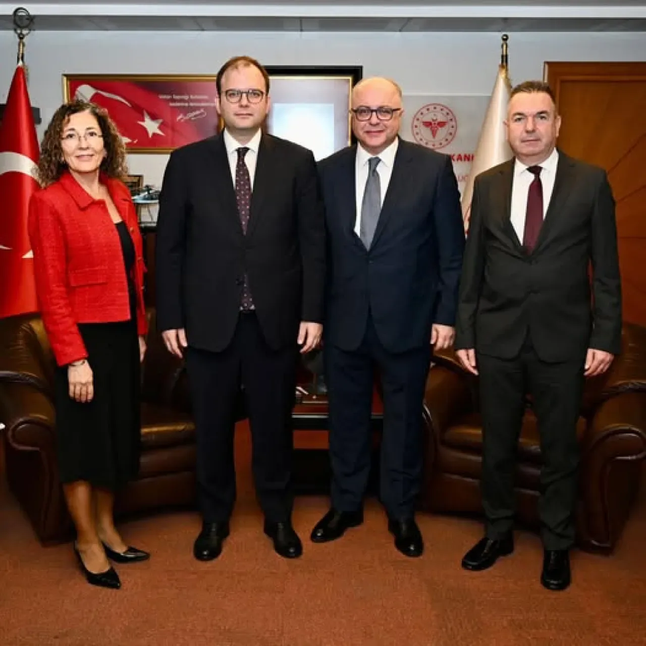 Sağlık ve Sigorta Yöneticileri Derneği'nden İstanbul İl Sağlık Müdürü'ne Ziyaret Sağlık ve Sigorta Yöneticileri Derneği'nden İstanbul İl Sağlık Müdürü'ne Ziyaret