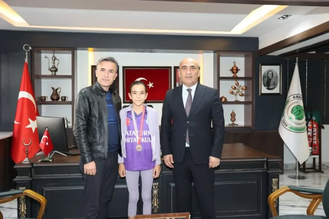 Arabanlı Sabiha Zümra Kılıç, Gaziantep'te 1500 Metre Şampiyonu Oldu Arabanlı Sabiha Zümra Kılıç, Gaziantep'te 1500 Metre Şampiyonu Oldu