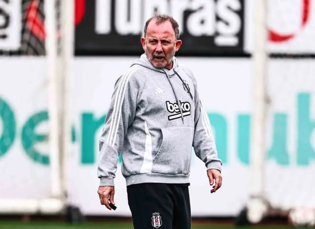 Beşiktaş, Antalyaspor Maçı Hazırlıklarına Sakatlıklar Gölgesinde Devam Etti Beşiktaş, Antalyaspor Maçı Hazırlıklarına Sakatlıklar Gölgesinde Devam Etti