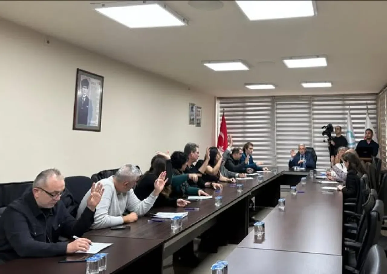 Erdek Belediyesi'nin Kasım Ayı Olağan Meclis Toplantısı Gerçekleştirildi Erdek Belediyesi'nin Kasım Ayı Olağan Meclis Toplantısı Gerçekleştirildi