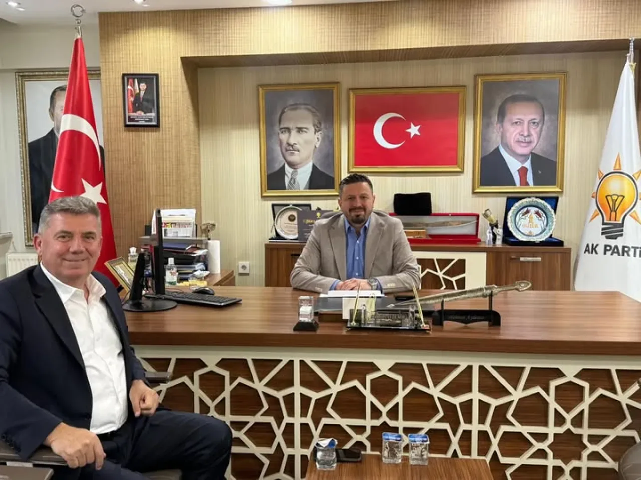 AK Parti Balıkesir İl Başkanı'ndan Gönen Ticaret Odası Başkanı'na Teşekkür AK Parti Balıkesir İl Başkanı'ndan Gönen Ticaret Odası Başkanı'na Teşekkür