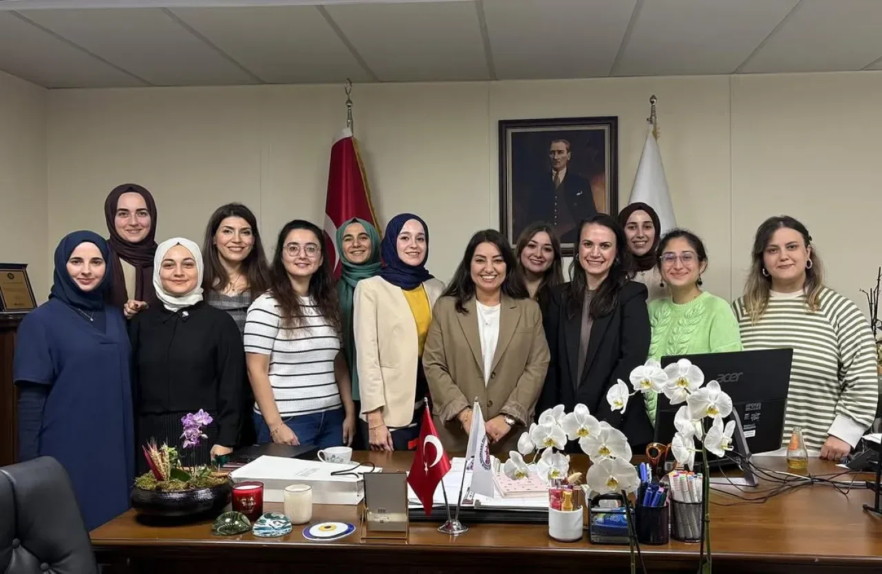 Atıf ve Nezaket: Hamidiye Diş Hekimliği Fakültesi'nde Dekan Ataması Atıf ve Nezaket: Hamidiye Diş Hekimliği Fakültesi'nde Dekan Ataması