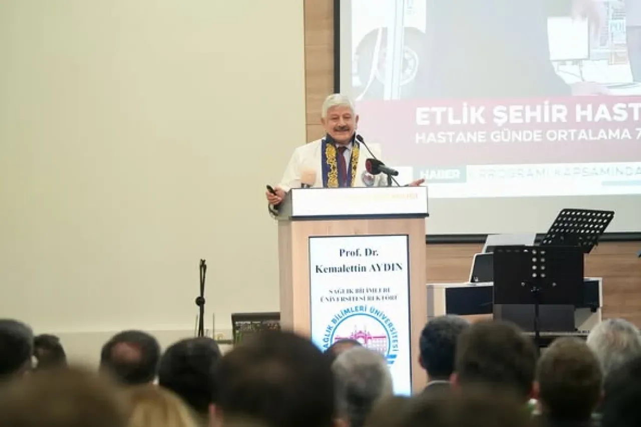 SBÜ Etlik Şehir Hastanesi'nde 2025-2026 Akademik Yılı Coşkuyla Açıldı SBÜ Etlik Şehir Hastanesi'nde 2025-2026 Akademik Yılı Coşkuyla Açıldı
