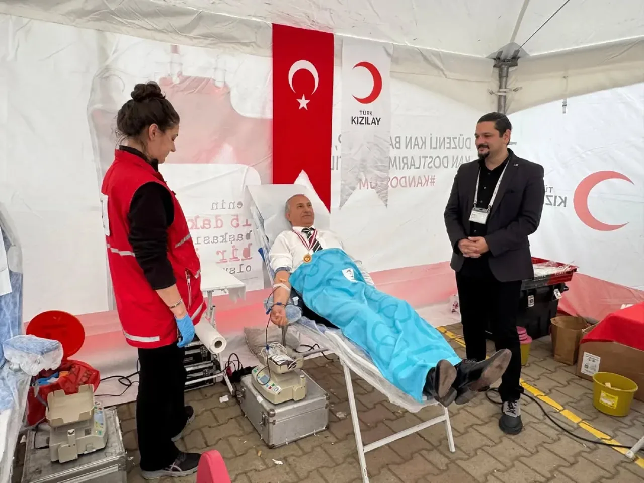 Kadıköy'de Kızılay Haftası'nda Kan Bağışı Kampanyası Düzenlendi Kadıköy'de Kızılay Haftası'nda Kan Bağışı Kampanyası Düzenlendi