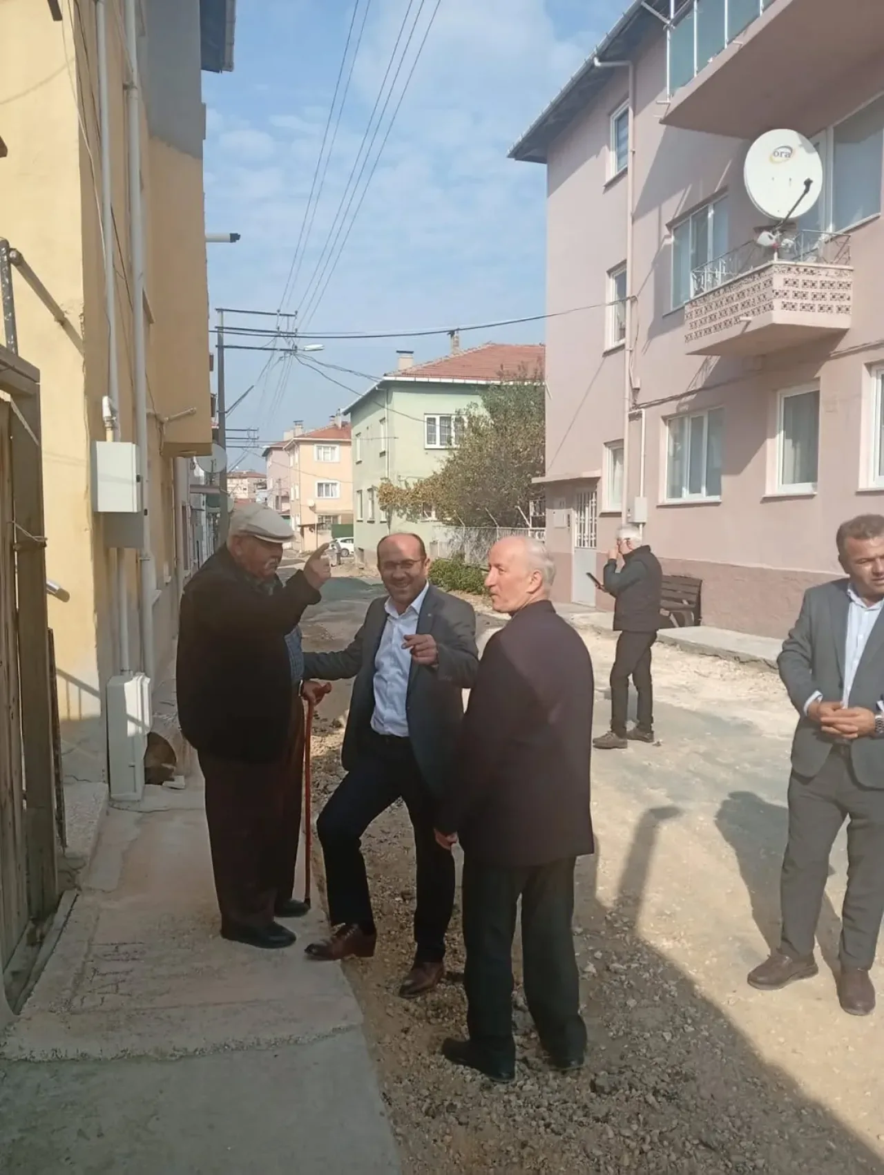 Bursa Orhaneli'nde Altyapı Seferberliği: Osman Uysal Caddesi'ne Sıcak Asfalt Hazırlığı Bursa Orhaneli'nde Altyapı Seferberliği: Osman Uysal Caddesi'ne Sıcak Asfalt Hazırlığı