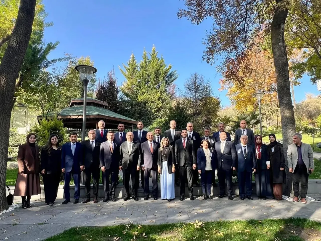 AK Parti Antalya Milletvekili Vural Çokal, Çavuşoğlu ve Parti Temsilcileriyle TBMM'de Kahvaltıda Buluştu AK Parti Antalya Milletvekili Vural Çokal, Çavuşoğlu ve Parti Temsilcileriyle TBMM'de Kahvaltıda Buluştu