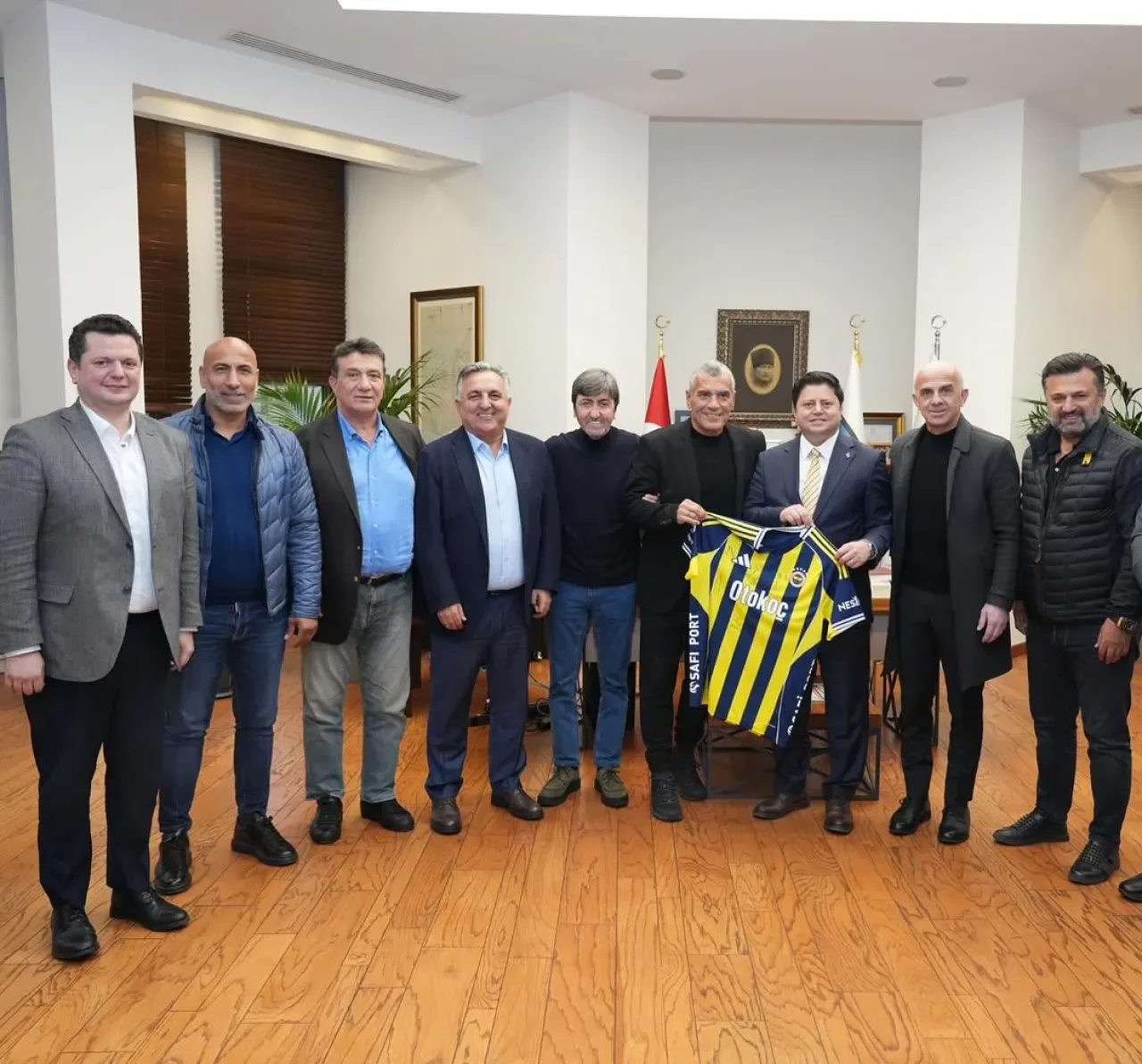 Fenerbahçe Efsaneleri Kadıköy Belediyesi'nde Ağırlandı Fenerbahçe Efsaneleri Kadıköy Belediyesi'nde Ağırlandı