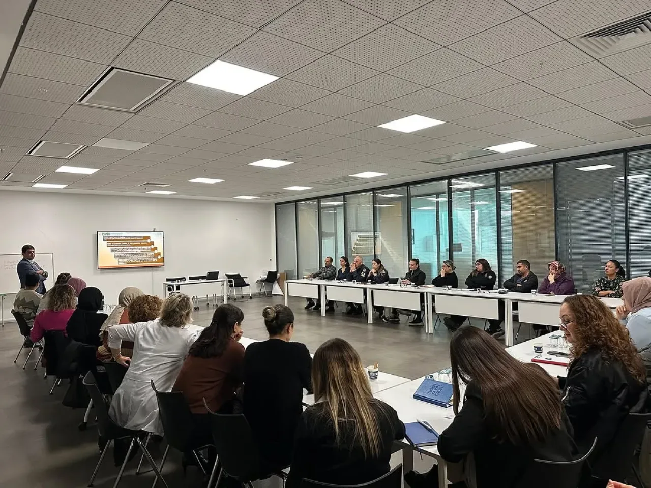 Sarıyer'de CİMER Kullanımı için Eğitim Programı Düzenlendi Sarıyer'de CİMER Kullanımı için Eğitim Programı Düzenlendi