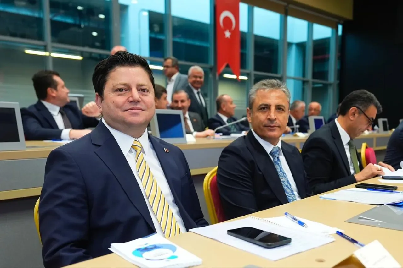 İstanbul'da Afet Riskini Azaltma ve Hayvanları Koruma Toplantısı Gerçekleştirildi İstanbul'da Afet Riskini Azaltma ve Hayvanları Koruma Toplantısı Gerçekleştirildi