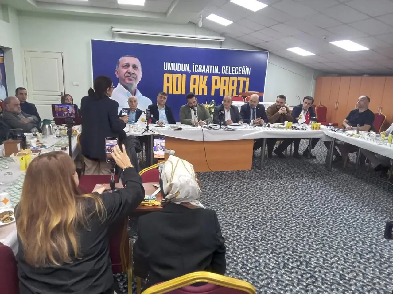AK Parti Kartal İlçe Başkanlığı Basın Mensuplarıyla Kahvaltıda Buluştu AK Parti Kartal İlçe Başkanlığı Basın Mensuplarıyla Kahvaltıda Buluştu