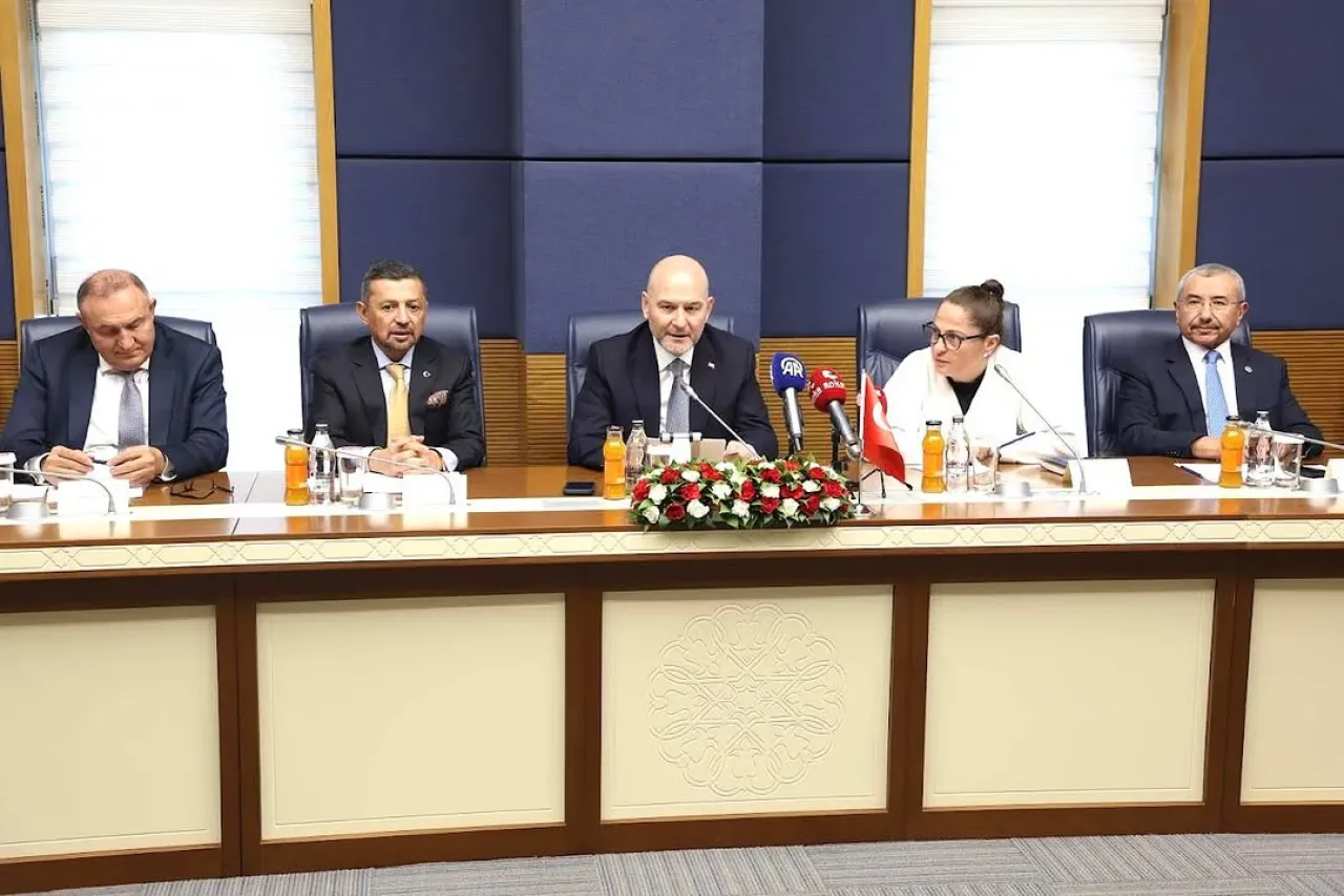 İçin Başlık: İstanbul'da savunma ve güvenlik iş birliği görüşmeleri yapıldı İçin Başlık: İstanbul'da savunma ve güvenlik iş birliği görüşmeleri yapıldı