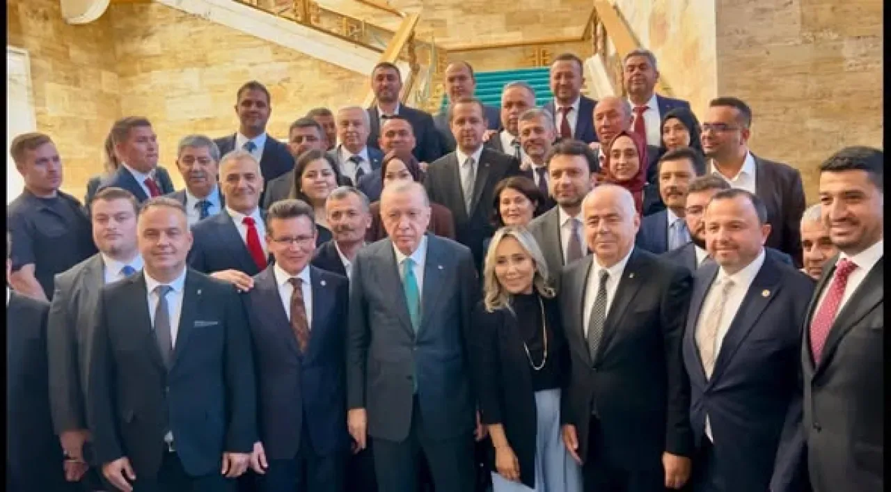 Antalya AK Parti Milletvekili Mustafa Köse ve İlçe Başkanları Cumhurbaşkanı Erdoğan ile Bir Araya Geldi Antalya AK Parti Milletvekili Mustafa Köse ve İlçe Başkanları Cumhurbaşkanı Erdoğan ile Bir Araya Geldi