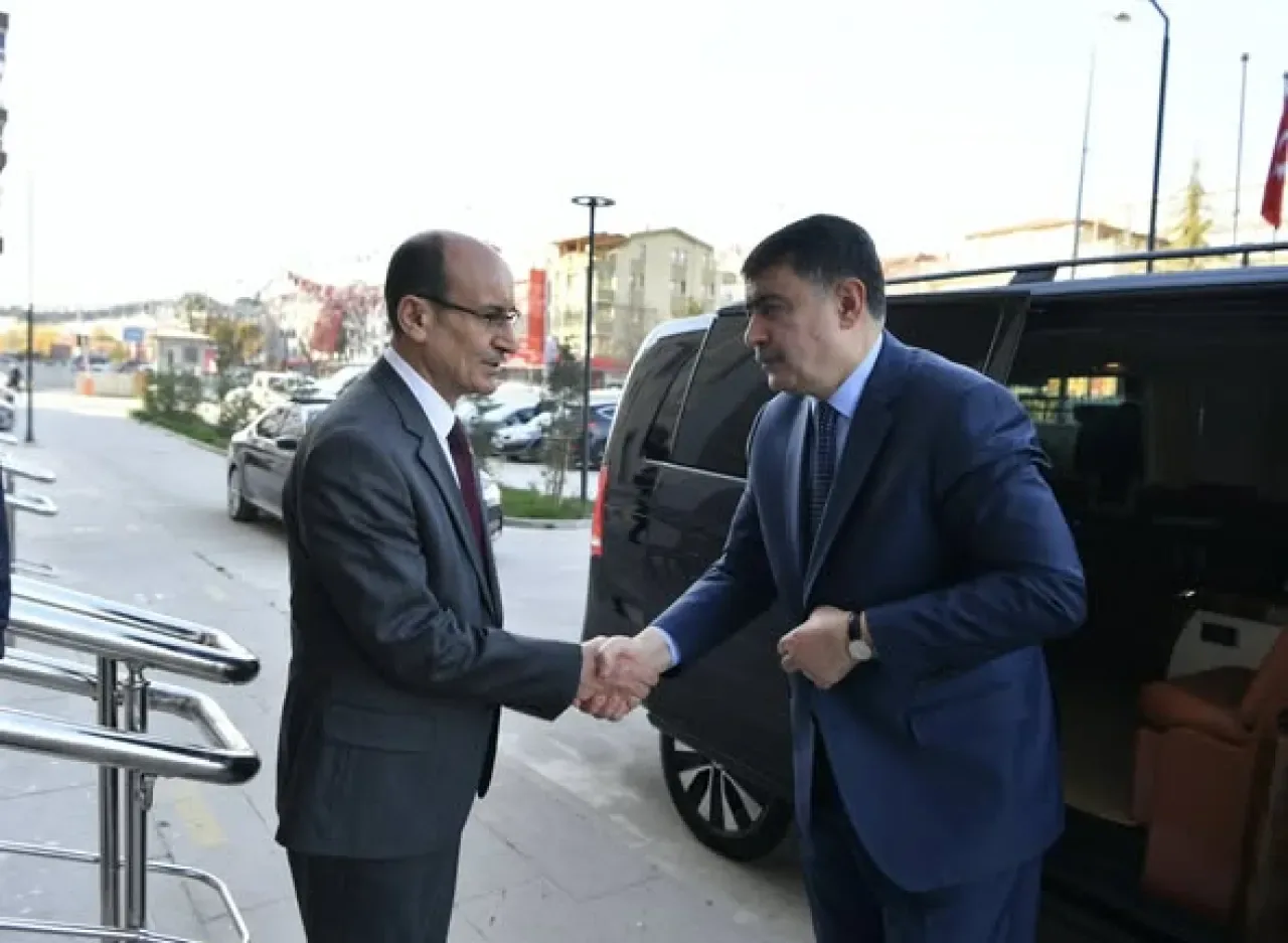 Ankara Valisi Vasip Şahin Yenimahalle Kaymakamlığını Ziyaret Etti Ankara Valisi Vasip Şahin Yenimahalle Kaymakamlığını Ziyaret Etti